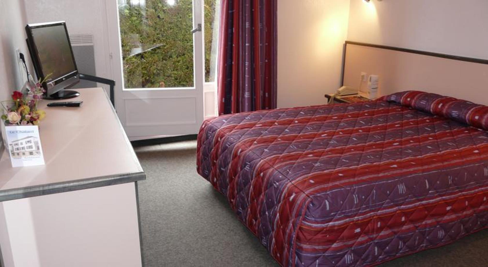Hotel Le Chatard Sarcey Bagian luar foto