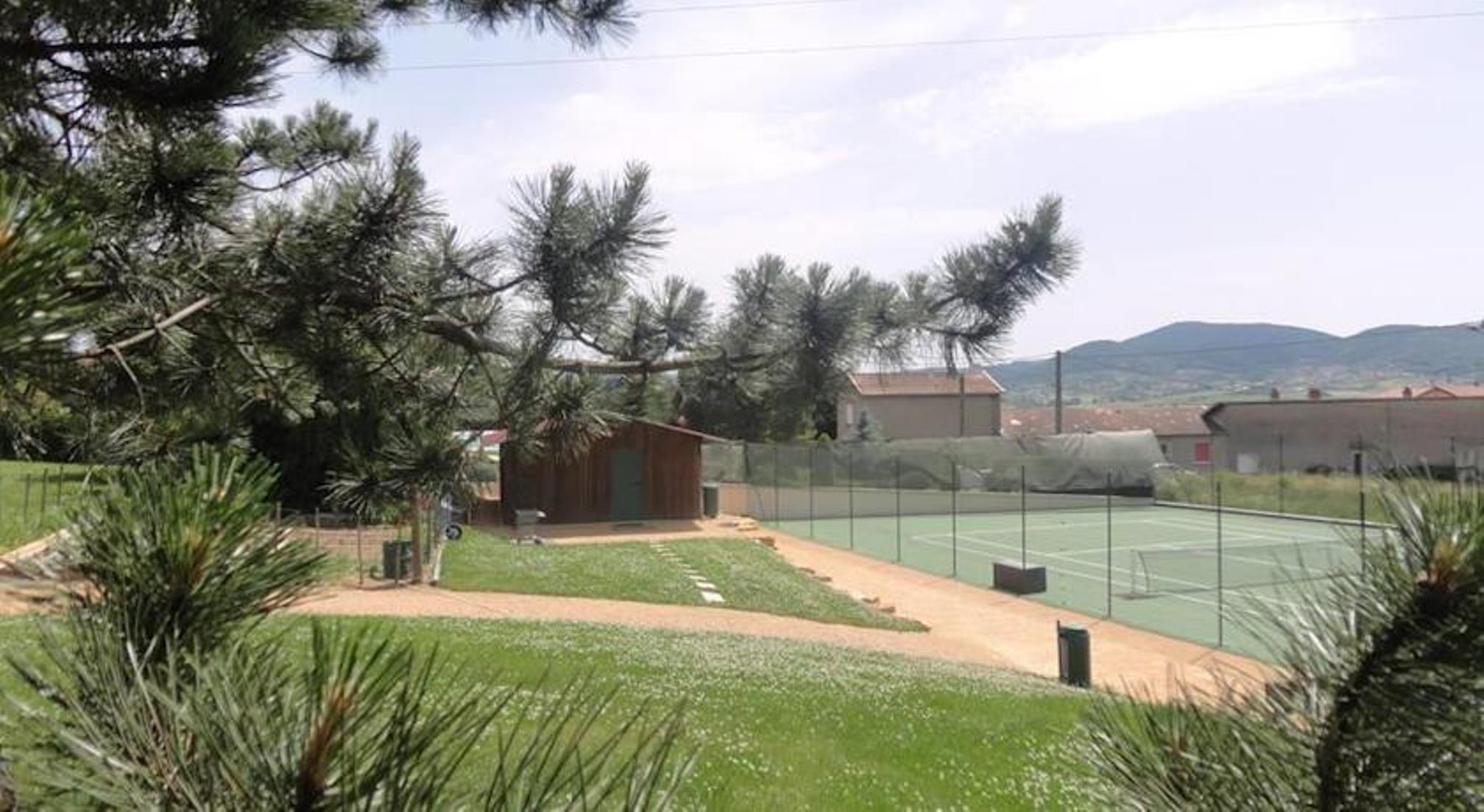 Hotel Le Chatard Sarcey Bagian luar foto