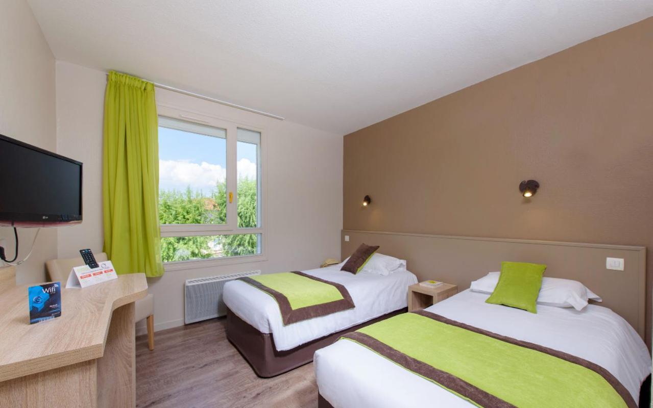 Hotel Le Chatard Sarcey Bagian luar foto