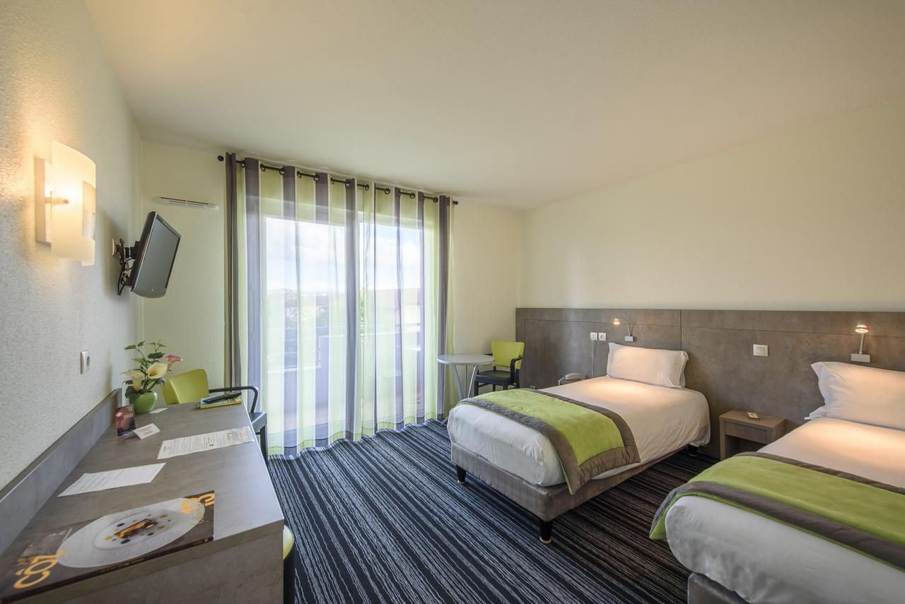 Hotel Le Chatard Sarcey Bagian luar foto