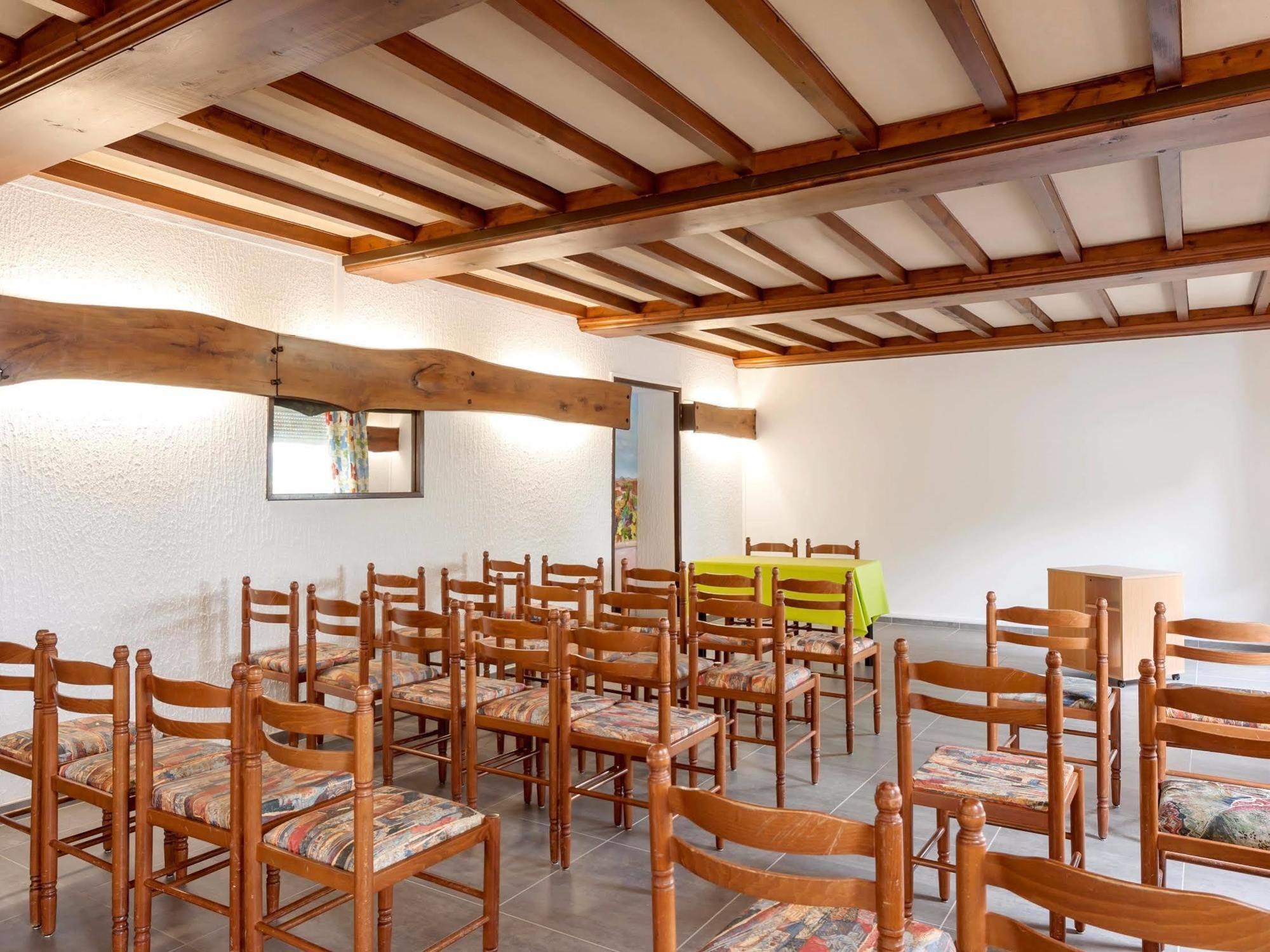 Hotel Le Chatard Sarcey Bagian luar foto